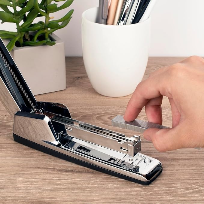 Swingline Stapler, 30 Sheet Capacity, 747 Business Stapler, Jam Free, Metal, Silver Chrome (74720)