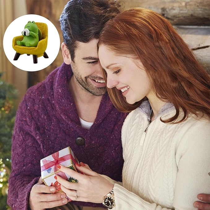 Miniature Frog Figurines Statue - Cute Frog Sculpture for Outdoor Fairy Garden and Desk Decorations - Adorable Frog Figurine Statue Decor for Plant Shelf Desk Office Bedroom(Yellow Sofa)