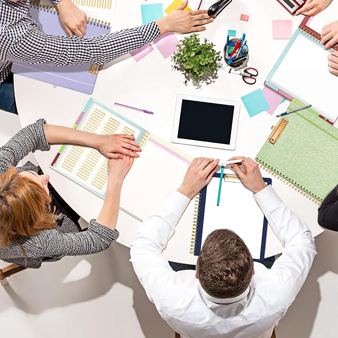 Ospelelf Foldable Spiral Clipboard Folio with Storage Zipper Pouch, 5 Plastic Folders with 10 Pockets, Refillable Lined Notepad (11" x 8.5"), Linen Hardcover Project Organizer (Light Purple)