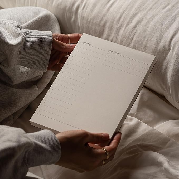 Daily and Weekly To-Do List Notepad – Desk Pad for Work and Study, Minimal, 8x6 Inches