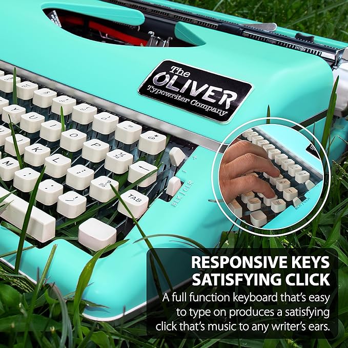 Timeless Manual Typewriter, Mint