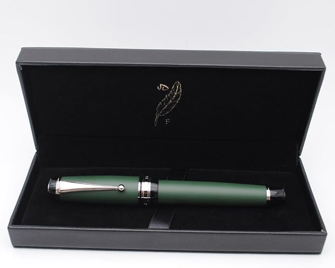 Metal Big Fountain Pen Set Medium Nib 0.7mm, Includes Ink Refill Converter, 5 Ink Cartridges & Gift Box (Medium Nib 0.7mm, Matte Green with Silvery Clip)