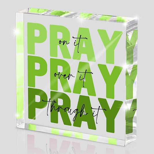 Ideal Christian Gifts for Women - Pray On It,Pray Over It - Bible Verse Desk Art, Inspirational Decor, Green Dorm Room Decor for Women, Desk Decorations for Office, 4 x 4 inches（Green）