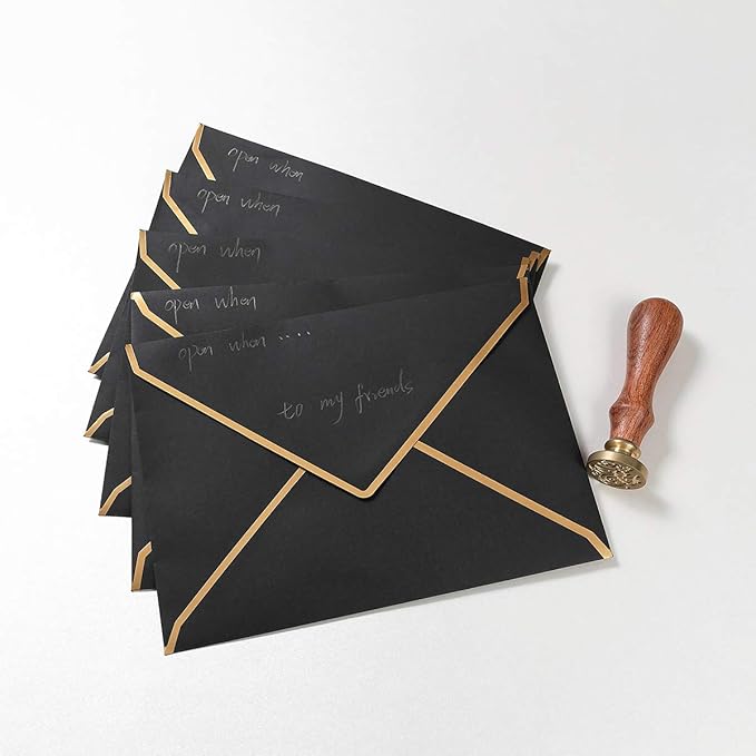 100 Pack A7 Envelopes 5 x 7 Card Envelopes V Flap with Gold Border for Office, Wedding Gift Cards, Invitations, Graduation, Baby Shower, Parties (5.32 x 7.28 Inches, Black)
