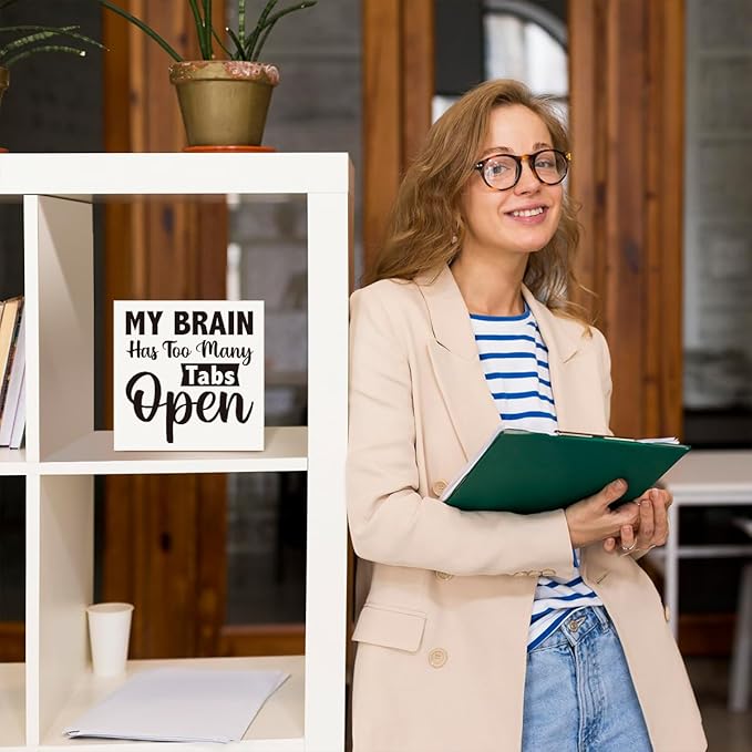 ‌WUZYOU Wooden Block Sign with Funny Quote - "My Brain Has Too Many Tabs Open" Office Desk Decor, 5x5 Inch Humorous Wall Art for Coworkers, Tech Joke Workplace Sign
