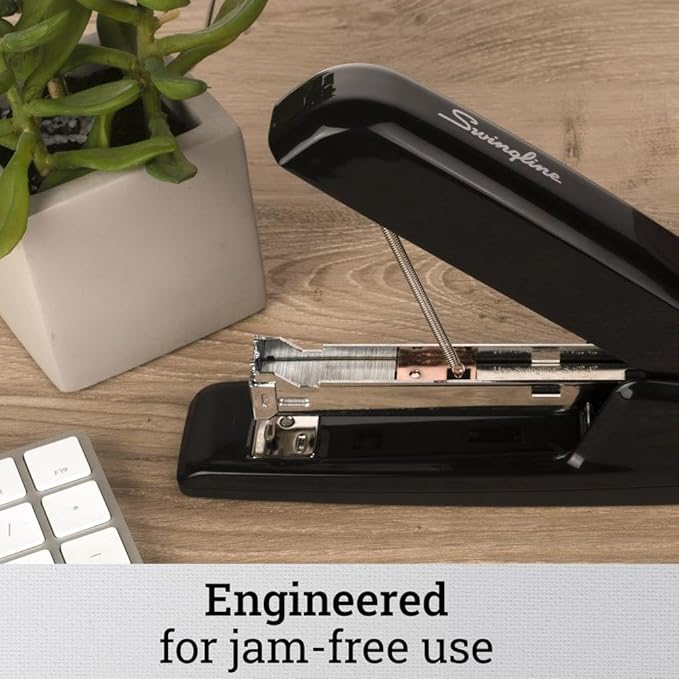 Swingline Stapler, 30 Sheet Capacity, 747 Business Stapler, Jam Free, Metal, Black (74732)