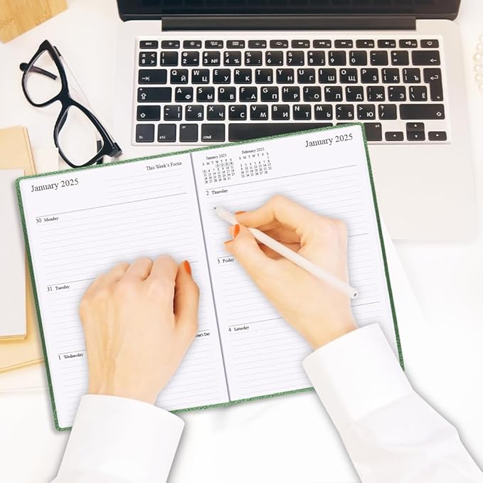 Planner 2025-2026 - 18 Months Academic Planner 5.8" x 8.5", 2025-2026 Weekly & Monthly Agenda with Pen Holder, Vegan Leather Hard Cover, Green