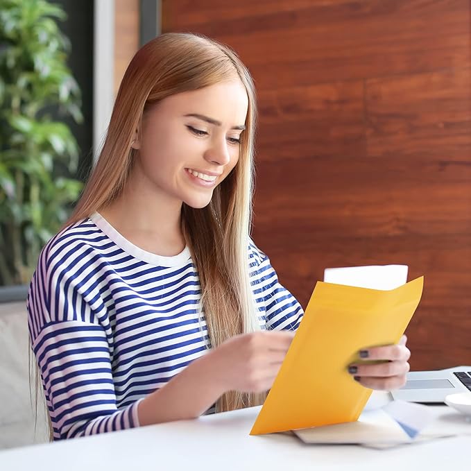 UCGOU Kraft Bubble Mailers 6x10 Inch 50 Pack Usable Size 6x9 Inch Yellow Padded Envelopes #0 Small Business Mailing Packages Self Sealing Tear Resistant Boutique Shipping Bags for Jewelry Supplies