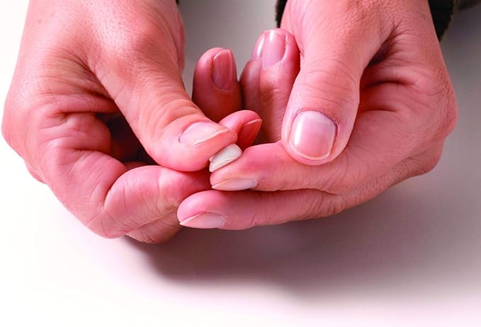 UHU White TACK Handy + 33% Free Blister