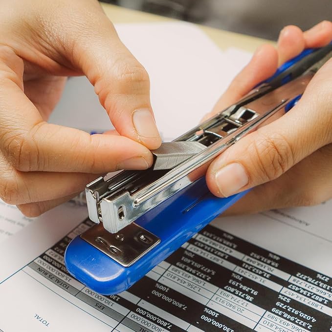 M&G Office Desktop Stapler, 20 Sheet Capacity Basic Staplers Jam Free Standard Stapler Office Accessories Supplies with Two Binding Modes for Home Office Classroom, Gray White, 1 Pcs