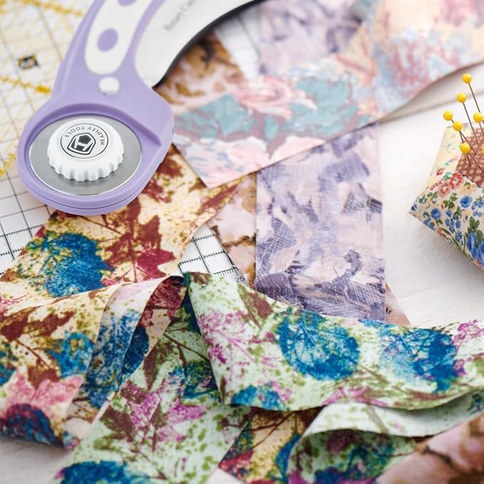 Headley Tools Rotary Cutter Set - 45mm Fabric Cutter, 5 Extra Rotary Blades, A1 Cutting Mat, Quilting Ruler and Sewing Clips, Craft Knife Set, Ideal for Crafting, Sewing, Patchworking, Purple