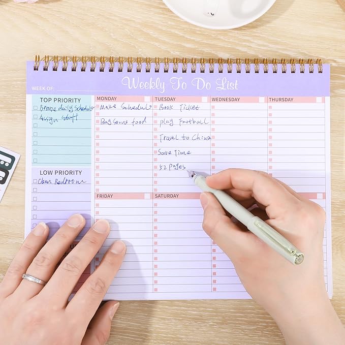 Weekly To Do List Notepad with 52 Undated Sheets, 8.5"×11" Weekly Desk Planner Undated Weekly Planner with Spiral Bound for Women & Man Home School and Work, Purple
