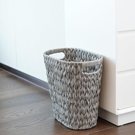 PINXIURY Wicker Trash Can,Watse Basket, Woven Bathroom Trash Can with Handles, Waste Paper Basket, Trash Cans for Bedroom,Decorative Boho Trash Can, 19 Liters/5 Gallons