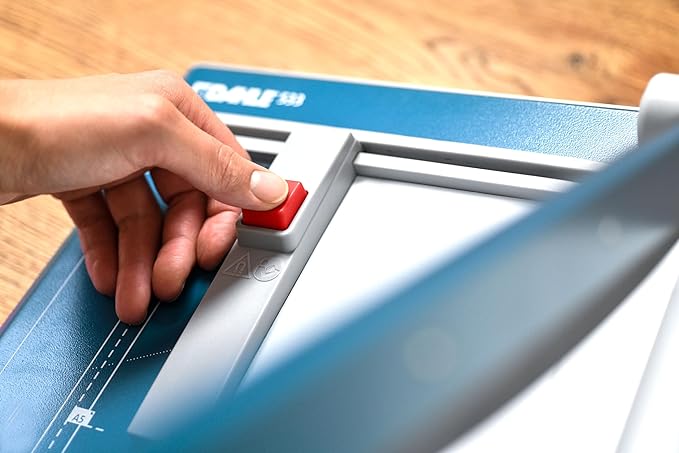 Dahle 534 Professional Guillotine Trimmer, 18" Cut Length, 15 Sheet Capacity, Self-Sharpening, Manual Clamp, German Engineered Paper Cutter