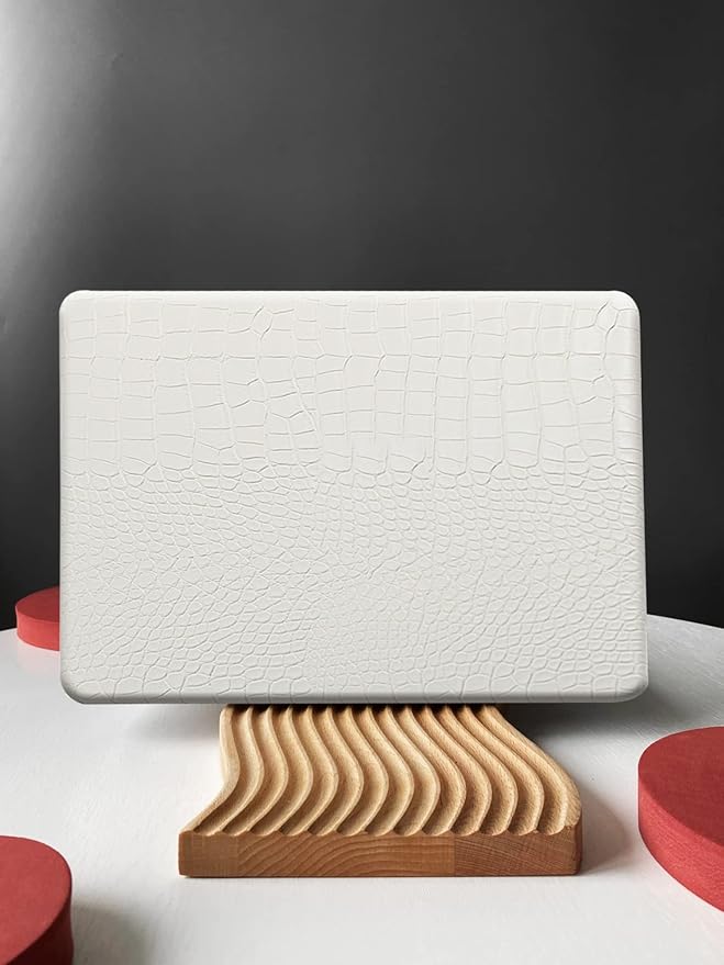 KEROM Compatible with Crocodile MacBook Pro 15 inch Case 2019 2018 2017 2016 Release A1990 A1707 with Touch Bar, Crocodile Skin Alligator Skin PU Leather Hard Shell Case & Keyboard Cover, White