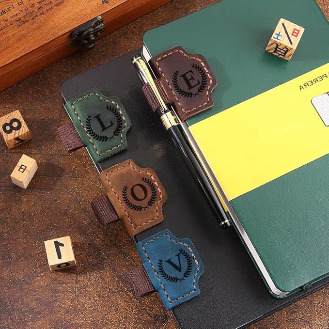 Custom Bookmark with Pen Holder with 26 Letters Personalized Magnetic Leather Book Mark, Customized Name Book Marker Clip with Initial for Men Women, Gifts for Book Lovers, Readers, (Green, K)
