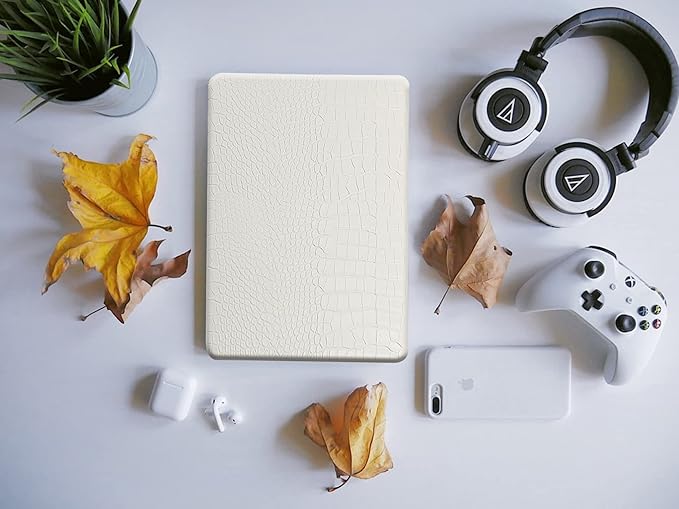 KEROM Crocodile Case for MacBook Pro 14 Inch 2025-2021 M5 M4 M3 M2 M1 Chip A3434 A3112 A3185 A3401 A2918 A2992 A2779 A2442, Aligator Skin Snakeskin PU Leather Hardshell & Keyboard Cover, White