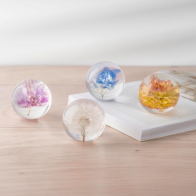 Real Blue Hydrangea Paperweight - Home Decor Crystal Resin Ball 3.14in (80mm) - Clear Blue Hydrangea Flower Globe for Special Days - Sphere Figurine Office Paperweight w/Flat Bottom