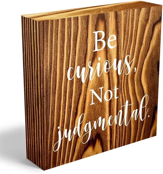 mmiishe Inspirational Wooden Box Sign Decorative Motivational Be Curious Not Judgmental Wood Box Sign Home Bedroom Office Decor Rustic Farmhouse Square Desk Decor Sign for Shelf Burlywood