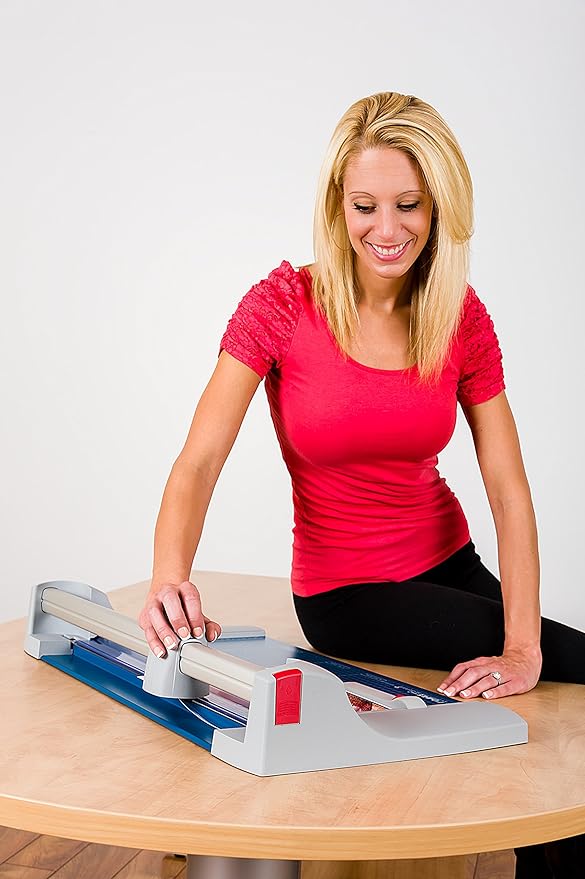 Dahle 442 Premium Rotary Trimmer, 20" Cut Length, 30 Sheet Capacity, Self-Sharpening, Automatic Clamp, German Engineered Paper Cutter