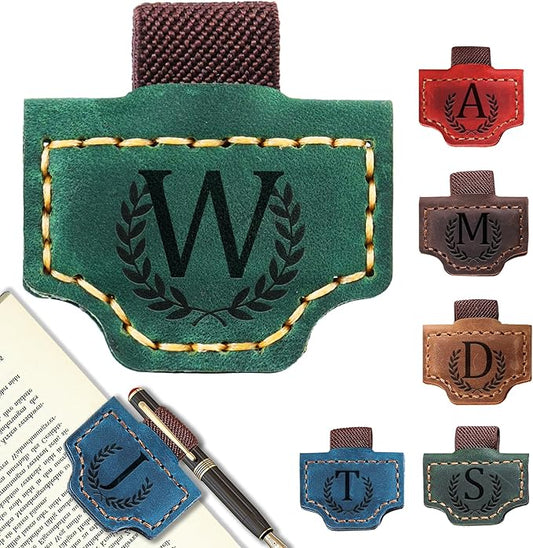Personalized Bygone Mark Bookmark with Pen Holder, Leather Magnetic Bookmark 26 Letters Name Initial Bookmarks for Readers, Book Lover Gifts for Women Men Notebook Accessories (Green, W)