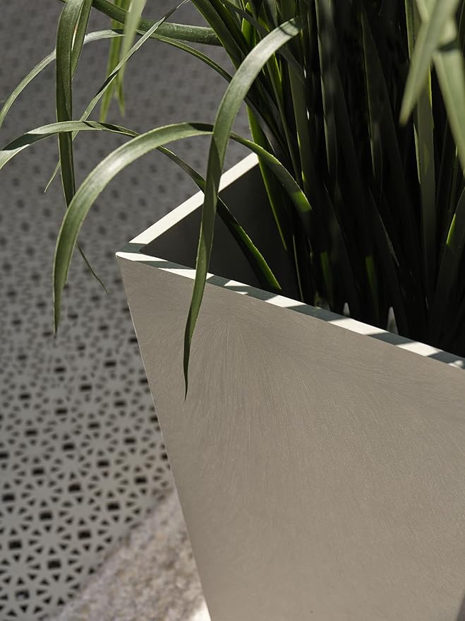 Veradek V-Resin Indoor/Outdoor Taper Planter (30 inch, Grey)