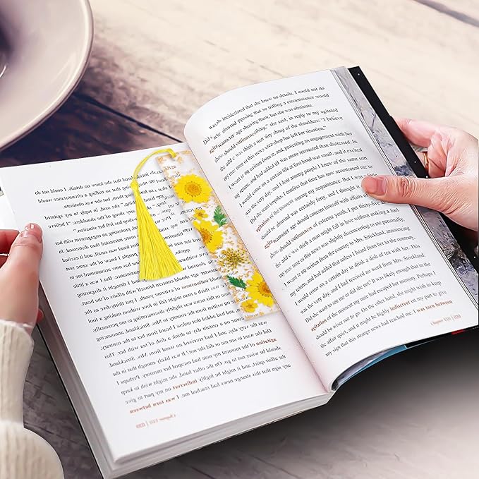 Bookmarks for Women, Kaluofan 2PCS Book Markers for Reading, Durable Handmade Dried Flower Resin Bookmarks with Tassels, Pretty and Increase Reading Interest