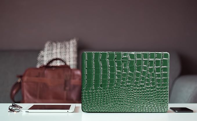 KEROM Compatible with Crocodile MacBook Air 15 Inch Case 2025 2024 2023 M4 M3 M2 A3241 A3114 A2941, Textured Elegant Luxury Aligator Skin Snakeskin PU Leather Hardshell & Keyboard Cover, Emerald Green