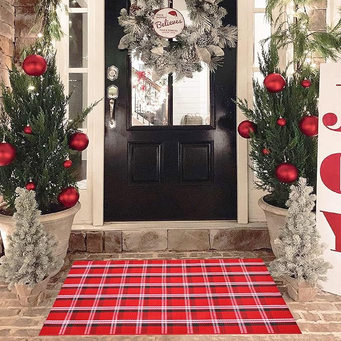 Christmas Red Green White Plaid Rug, 28" x 43" Cotton Hand-Woven Buffalo Check Layered Door Mat for Front Porch, Entryway, Outdoor Holiday Decor, Washable Farmhouse Rug for Home, Patio, Kitchen
