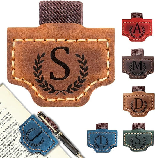 Personalized Bygone Mark Bookmark with Pen Holder, Leather Magnetic Bookmark 26 Letters Name Initial Bookmarks for Readers, Book Lover Gifts for Women Men Notebook Accessories (Brown, S)