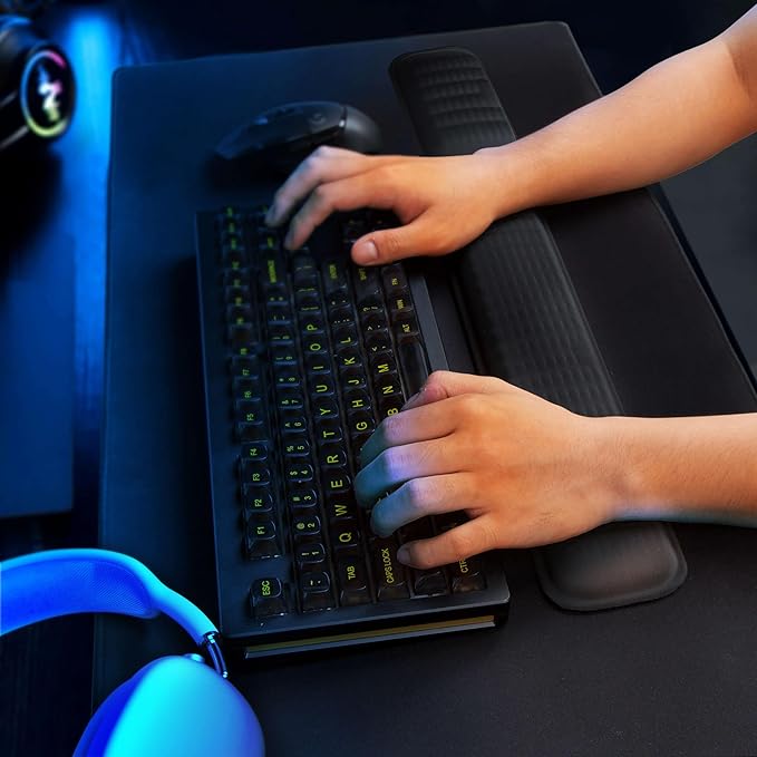 MEKASS Ergonomic Mouse Wrist Rest, Premium Memory Foam Mouse Wrist Pad Support Relieve Wrist Pain for Long Hours of Work, Gaming (Classic Black）