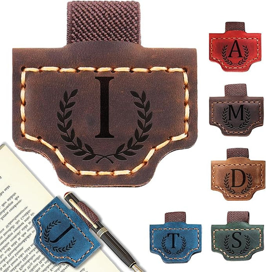 Personalized Bygone Mark Bookmark with Pen Holder, Leather Magnetic Bookmark 26 Letters Name Initial Bookmarks for Readers, Book Lover Gifts for Women Men Notebook Accessories (Coffee, I)