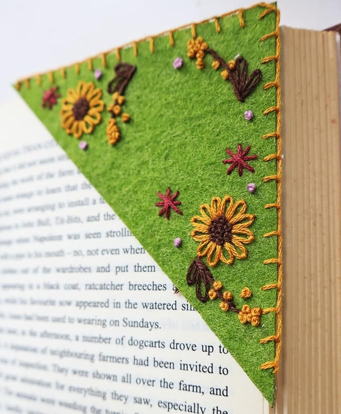 Bookmark Making Kit, Personalized Embroidered Corner Mark for Beginner, 4 Pack, DIY Initial Felt Bookmark Corner, Gift for Book Lover