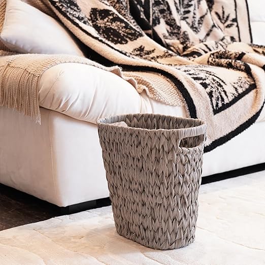 PINXIURY Wicker Trash Can,Watse Basket, Woven Bathroom Trash Can with Handles, Waste Paper Basket, Trash Cans for Bedroom,Decorative Boho Trash Can, 19 Liters/5 Gallons