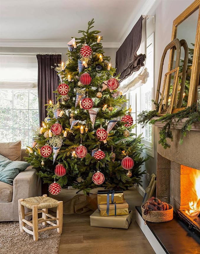 Hollyone 4.7 Inch Large Red and Gold Christmas Ornaments Ball 4Pcs Christmas Tree Balls Ornaments Shatterproof Christmas Ornaments for Xmas Tree Decor Party Wreath Home Decor (Red & Gold, 120mm)