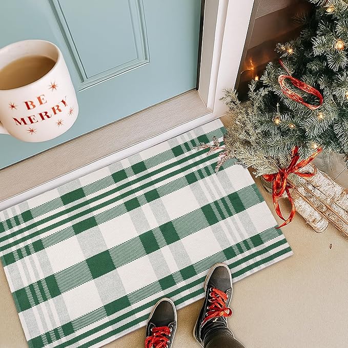 Christmas Green & White Check Rug - 28 x 43 Inches Outdoor Front Door Decor Mat Cotton Washable Hand-Woven Rug Christmas New Year Holiday Porch Entryway Layered Doormat