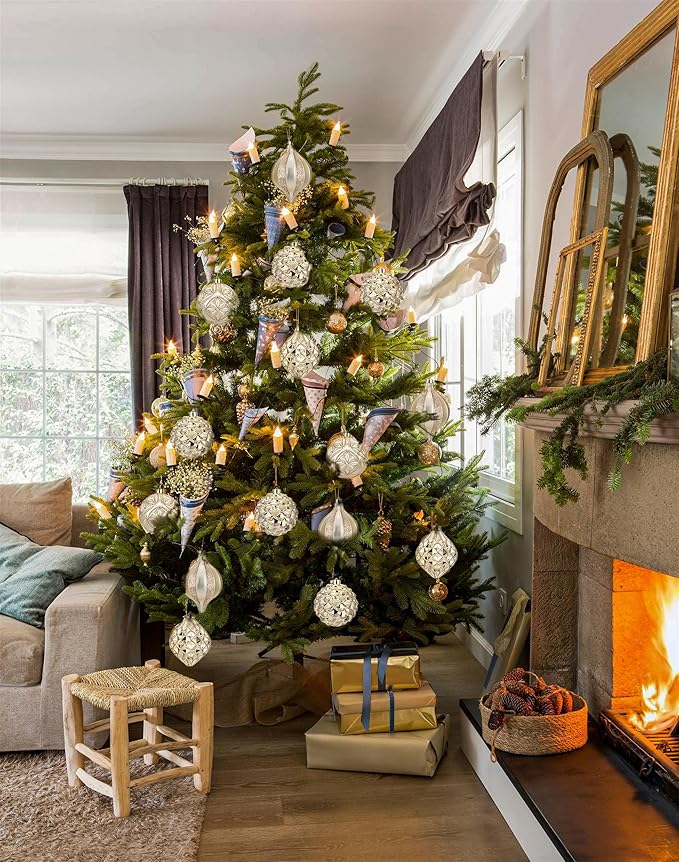 Hollyone 4.7 Inch Large Champagne Gold Christmas Ornaments 4Pcs Shatterproof Christmas Hanging Tree Balls for Xmas Tree Decor with Hook for Wedding Holiday Party Wreath Home Decor (Champagne, 120mm)