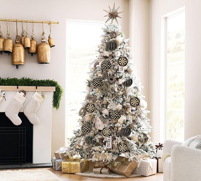 Hollyone 4.7 Inch Large Black and Gold Christmas Ornaments 4Pcs Christmas Tree Balls Shatterproof Christmas Ornaments for Xmas Tree Decor for Holiday Party Wreath Home Decor (Black & Gold, 120mm)